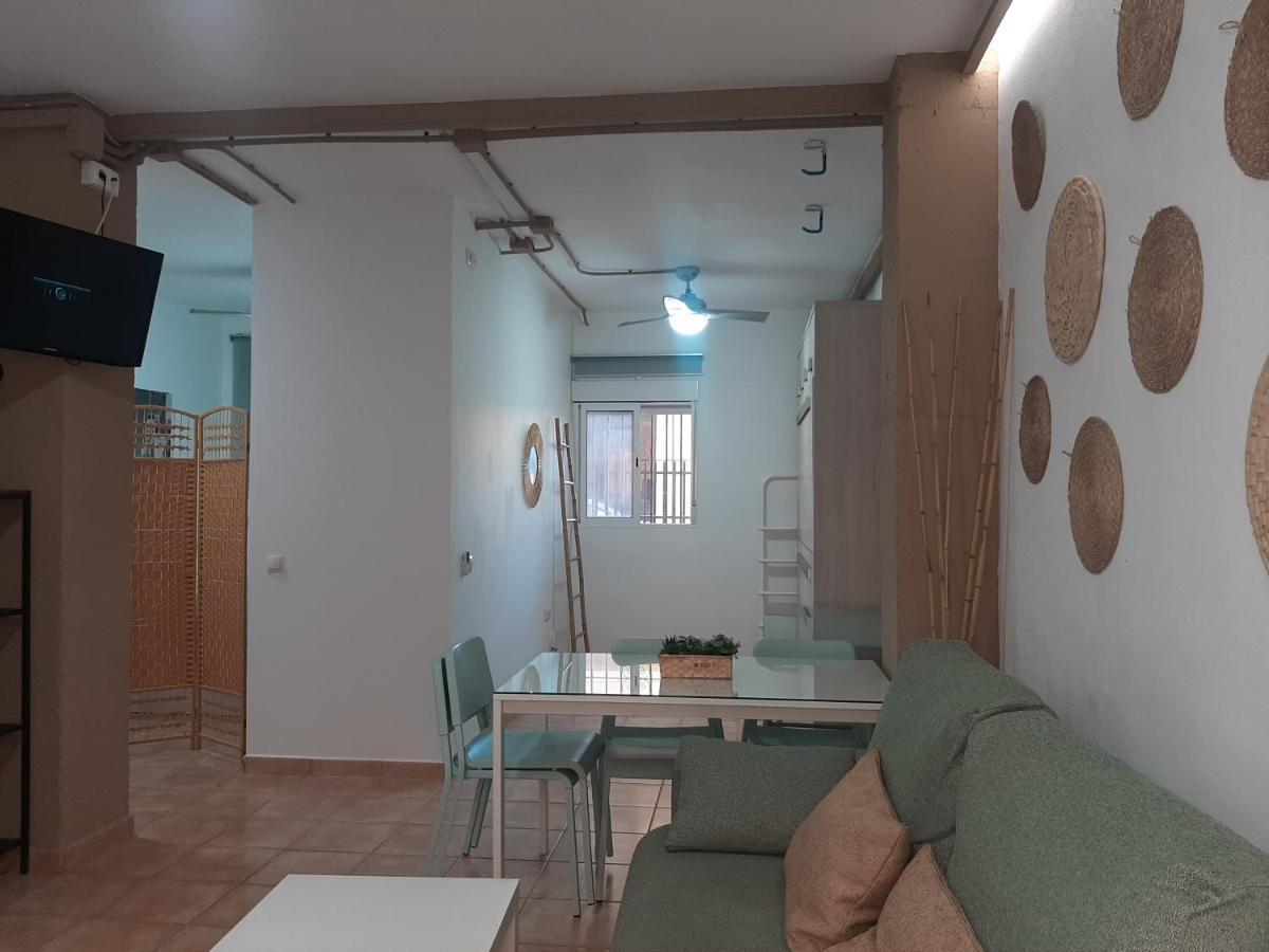 Apartamento Huelin, A 5 MINUTOS A PIE DE LA PLAYA Málaga Exterior foto