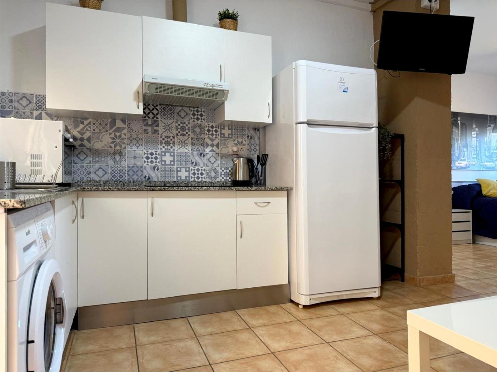Apartamento Huelin, A 5 MINUTOS A PIE DE LA PLAYA Málaga Exterior foto