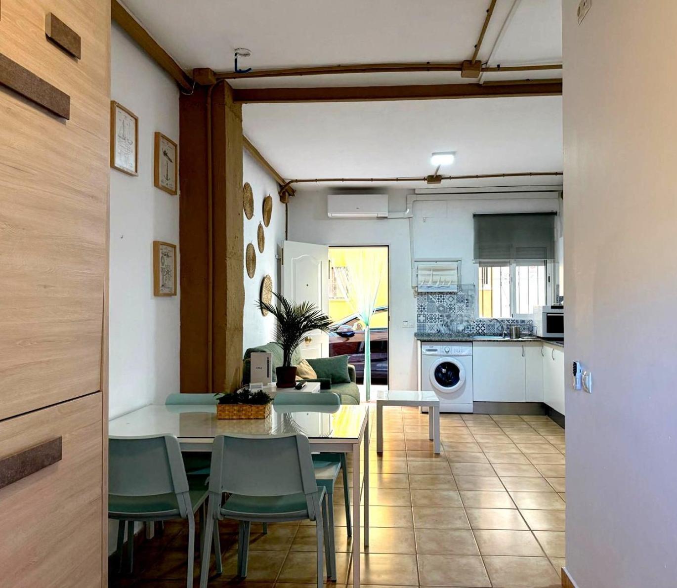 Apartamento Huelin, A 5 MINUTOS A PIE DE LA PLAYA Málaga Exterior foto