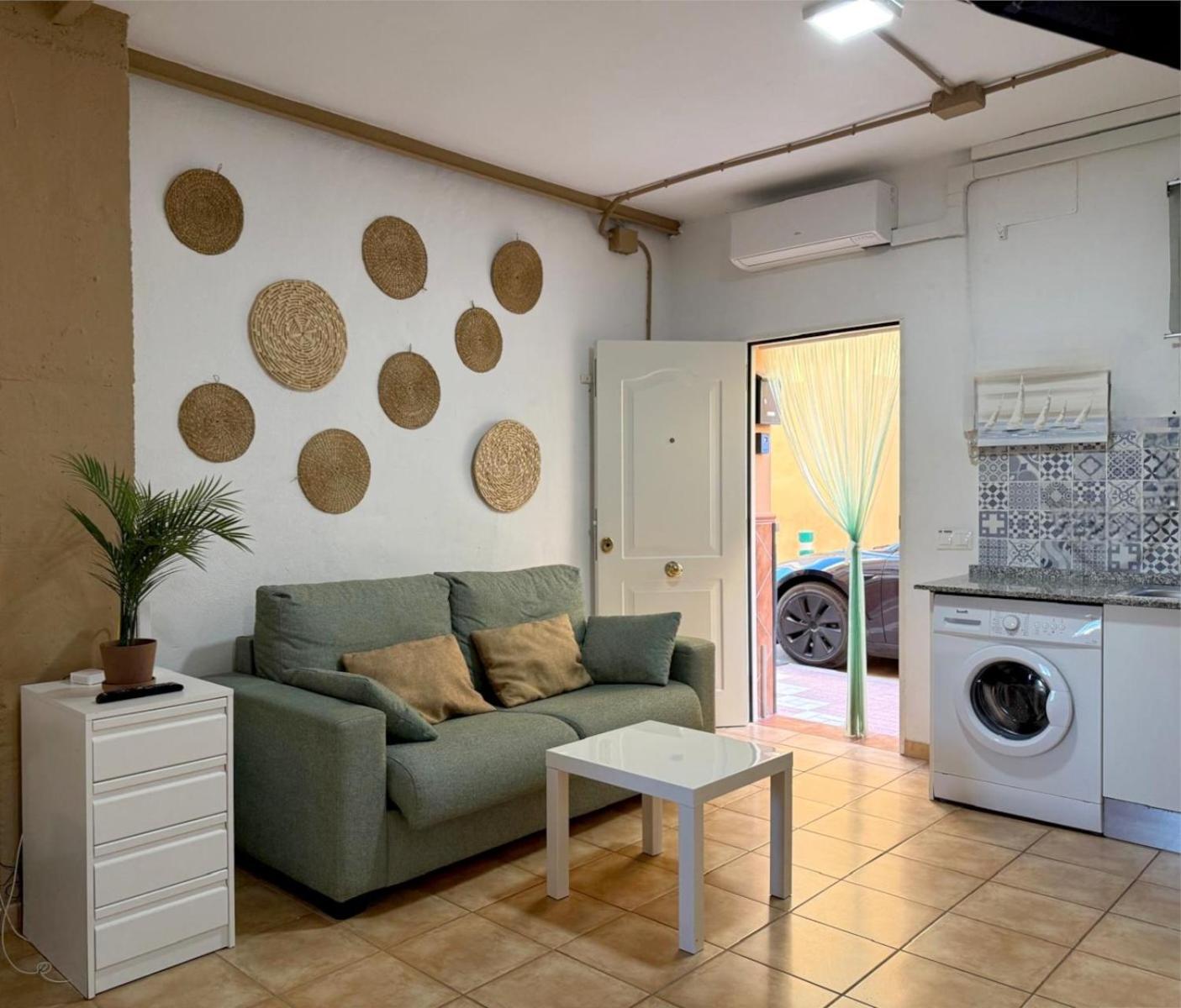 Apartamento Huelin, A 5 MINUTOS A PIE DE LA PLAYA Málaga Exterior foto